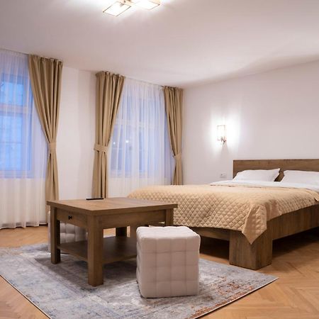 Coban Residence - A4 - Rustic Apartment Brasov Luaran gambar