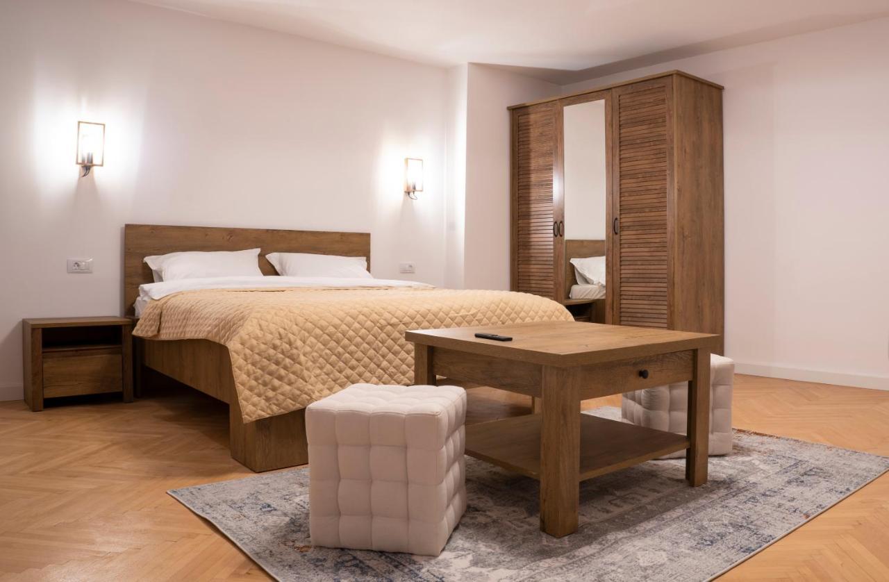Coban Residence - A4 - Rustic Apartment Brasov Luaran gambar