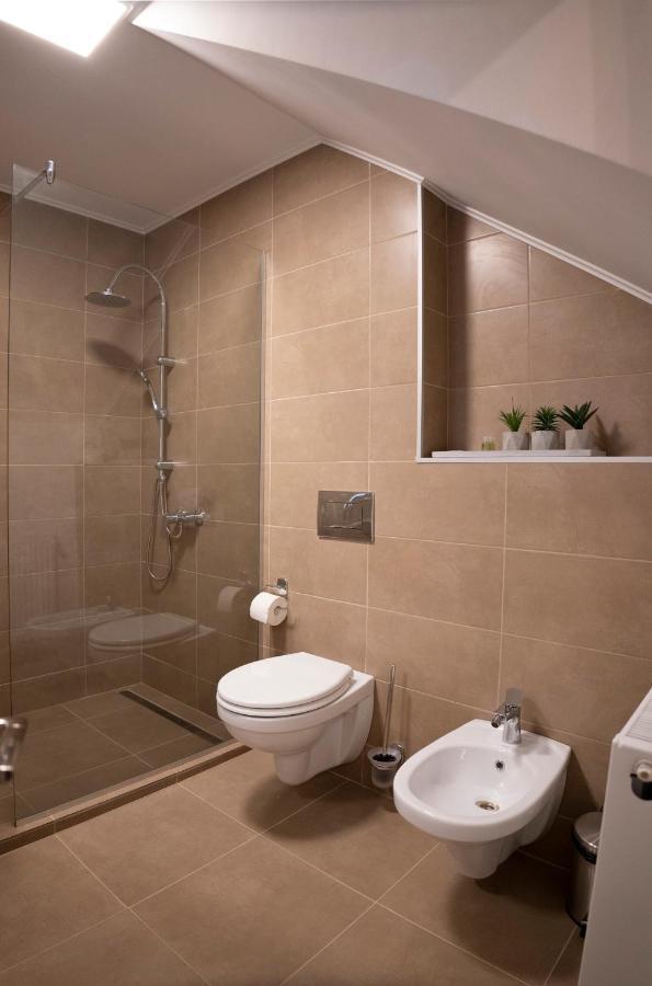 Coban Residence - A4 - Rustic Apartment Brasov Luaran gambar